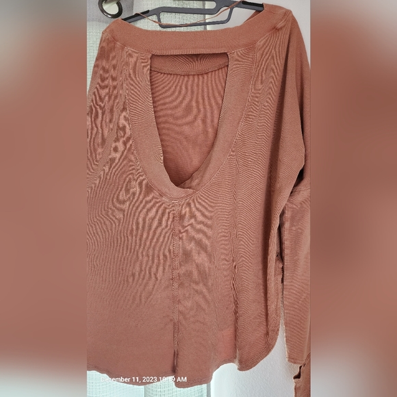 Lighburnt orange color FP movement simple layer shirt  NWOT - Picture 5 of 8